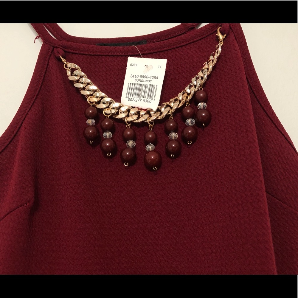NWT Burgundy Dress with Cute Necklace - Picture 4 of 4